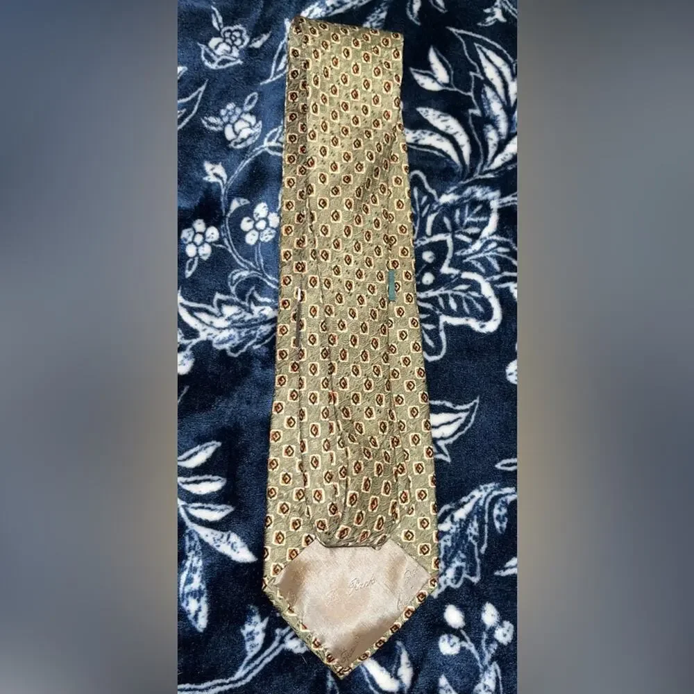 NWT! Charleston X Tie Rack Made in Italy 100% Silk Necktie Tie